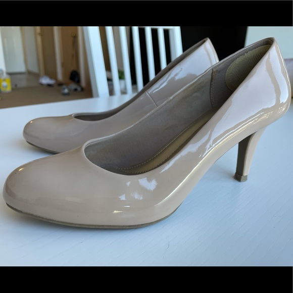 Nude Pump